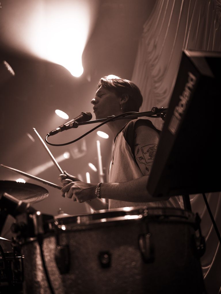 Mid Drift performing live in Adelaide at The Gov